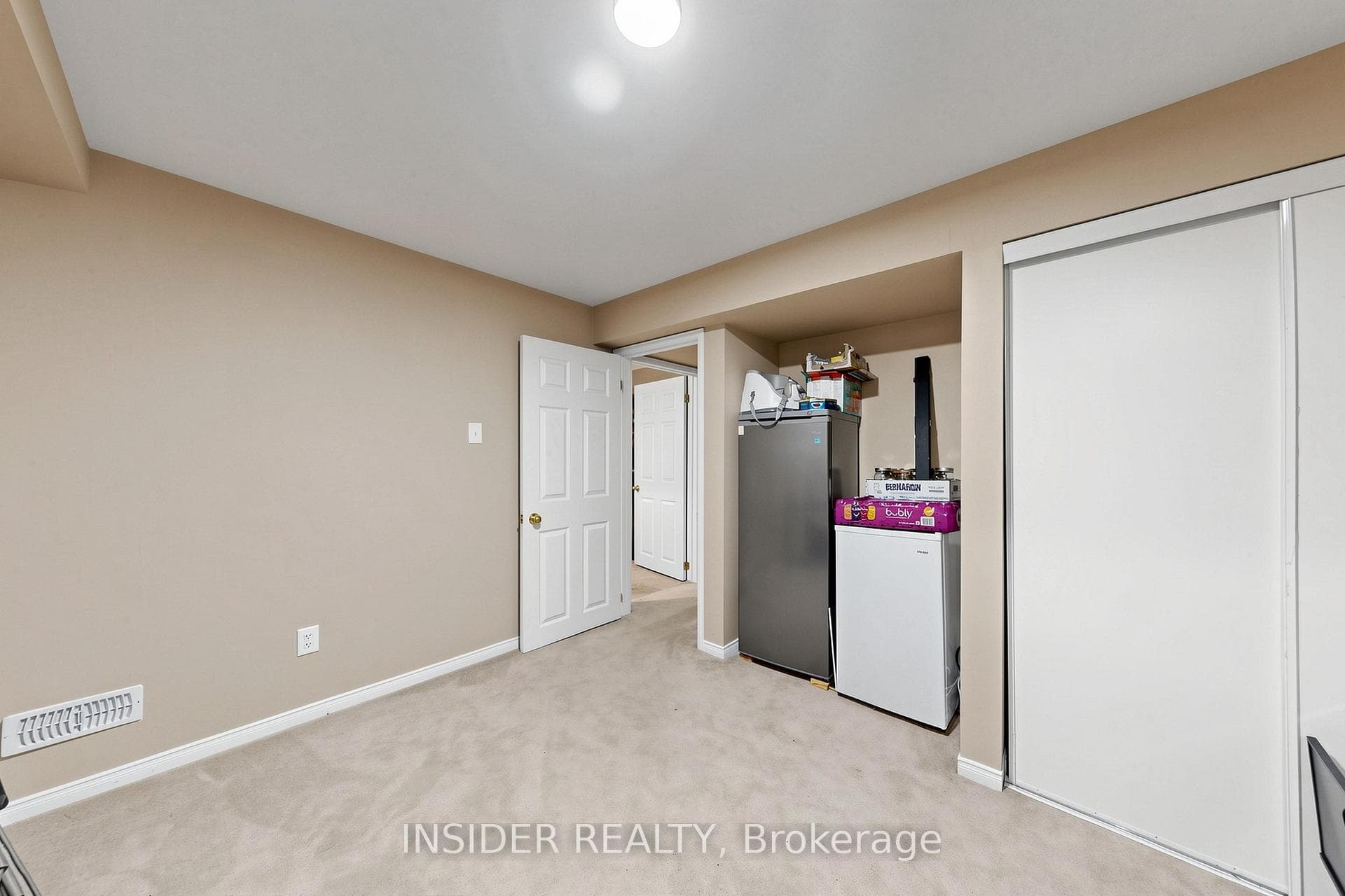7 Croxall Boulevard photo 47