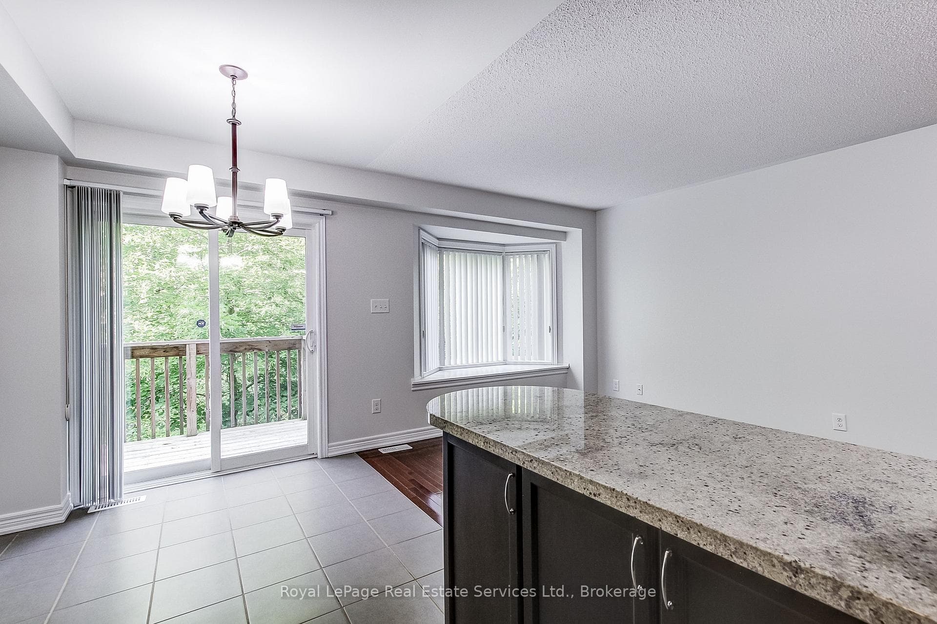 Breakfast Bar is open to Living Area