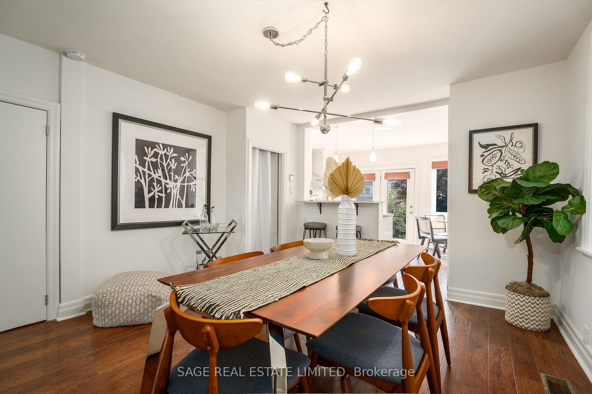 161 Parkmount Road photo 4