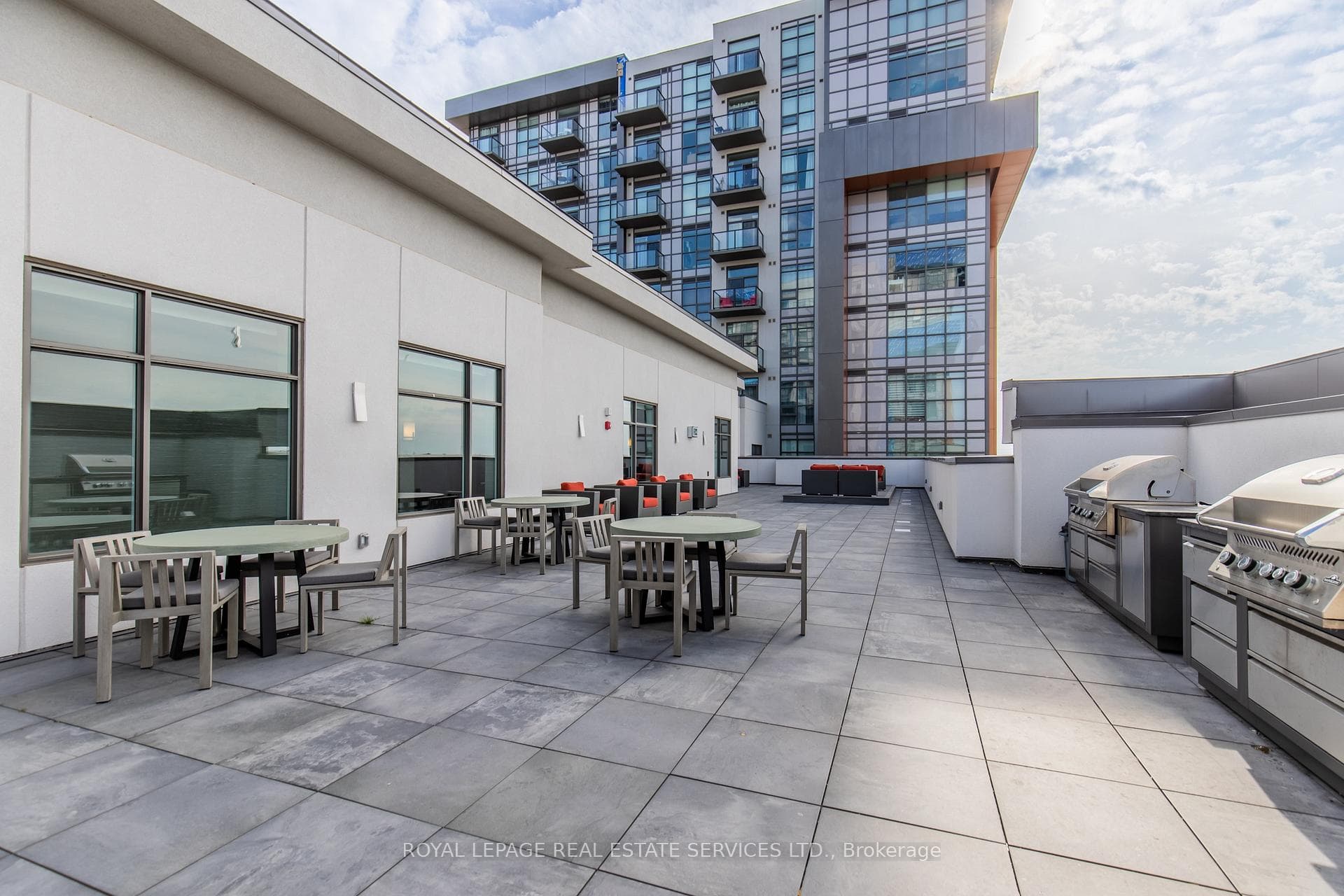 Rooftop Terrace with BBQs