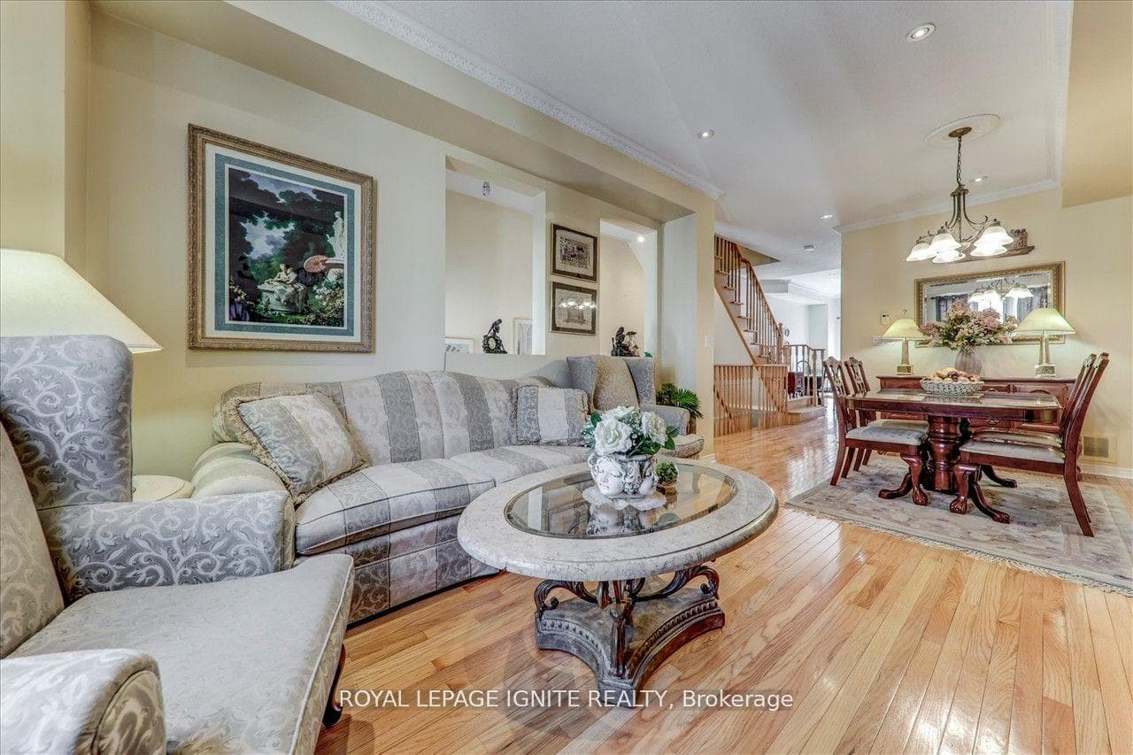 530 Kingston Road Unit 24 photo 9