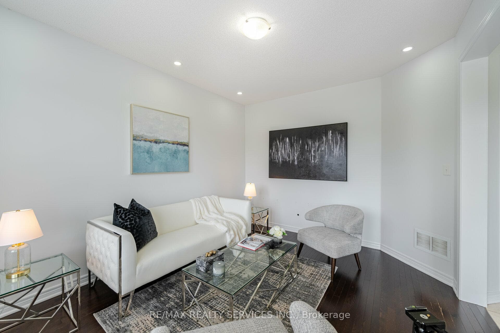 258 Robert Parkinson Drive photo 16