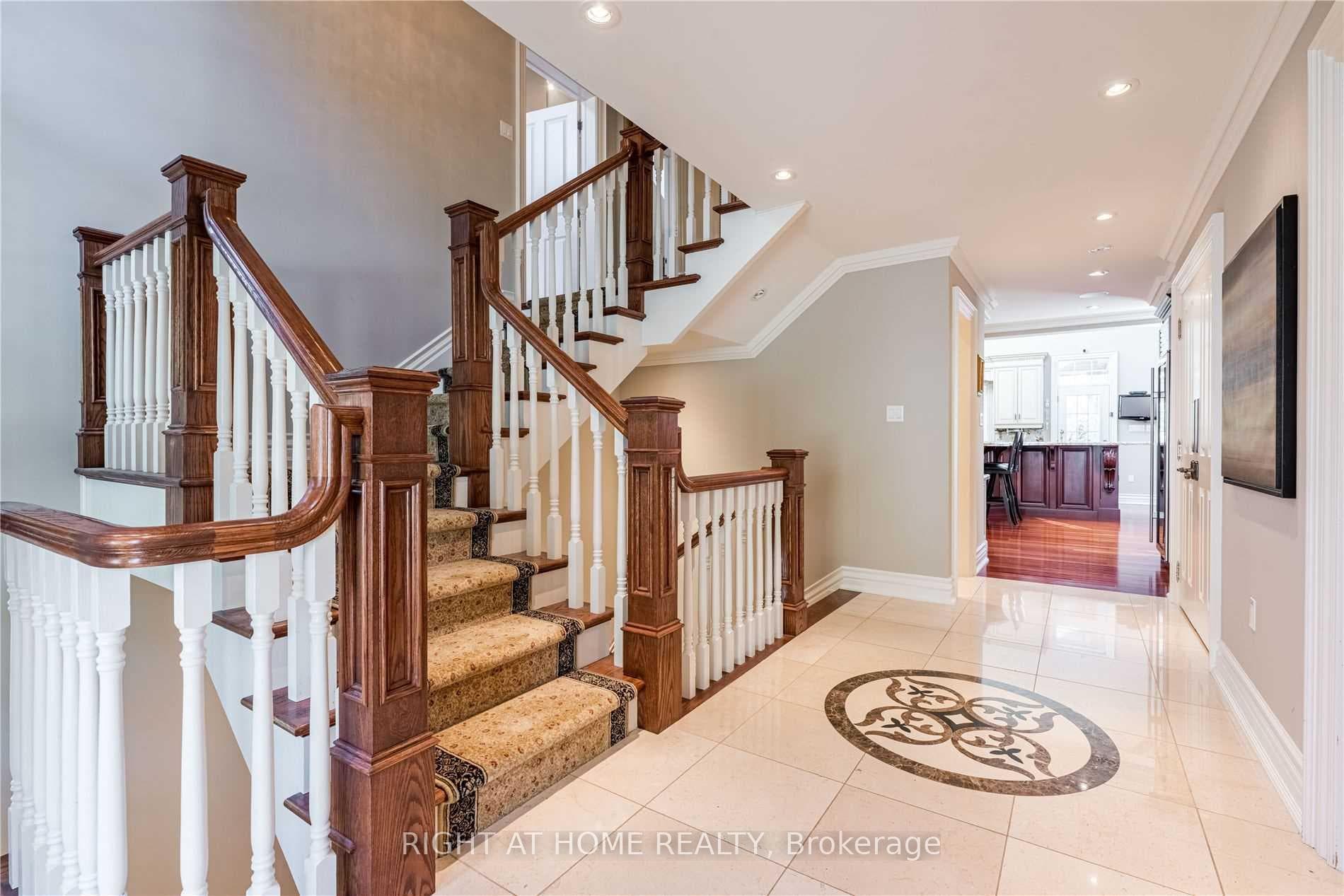 78 Raymar Place photo 5