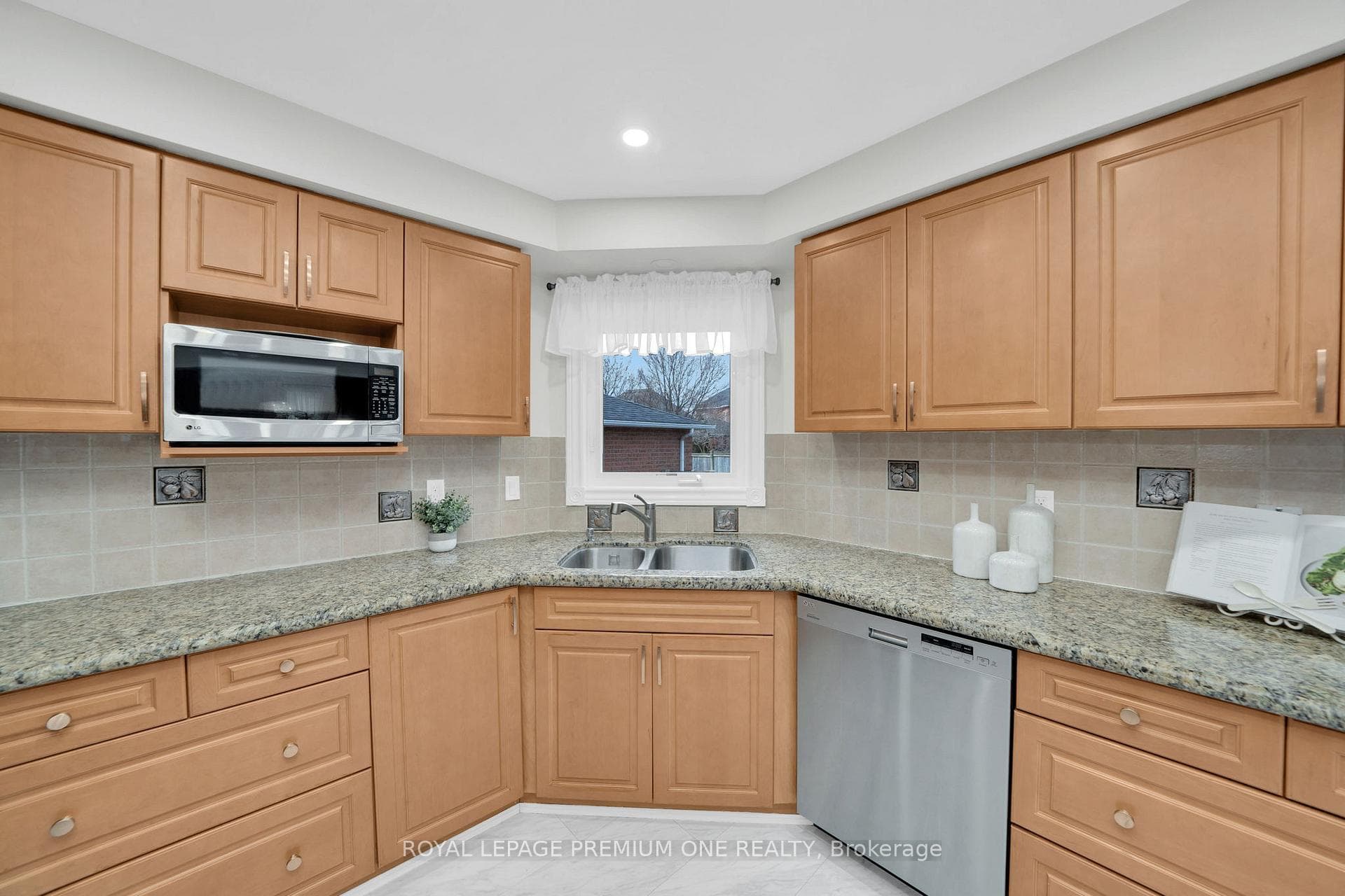 313 River Glen Boulevard photo 12