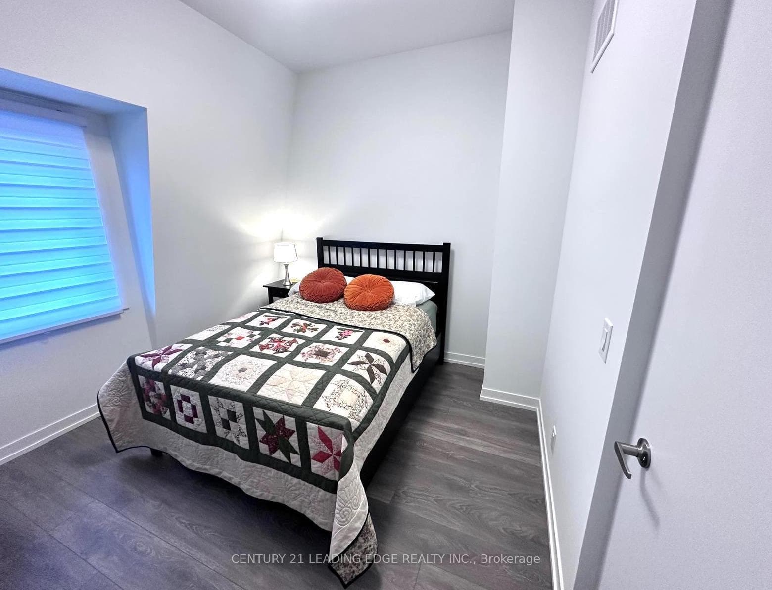 9 Spruce Pines Crescent Unit Room 3 photo 1