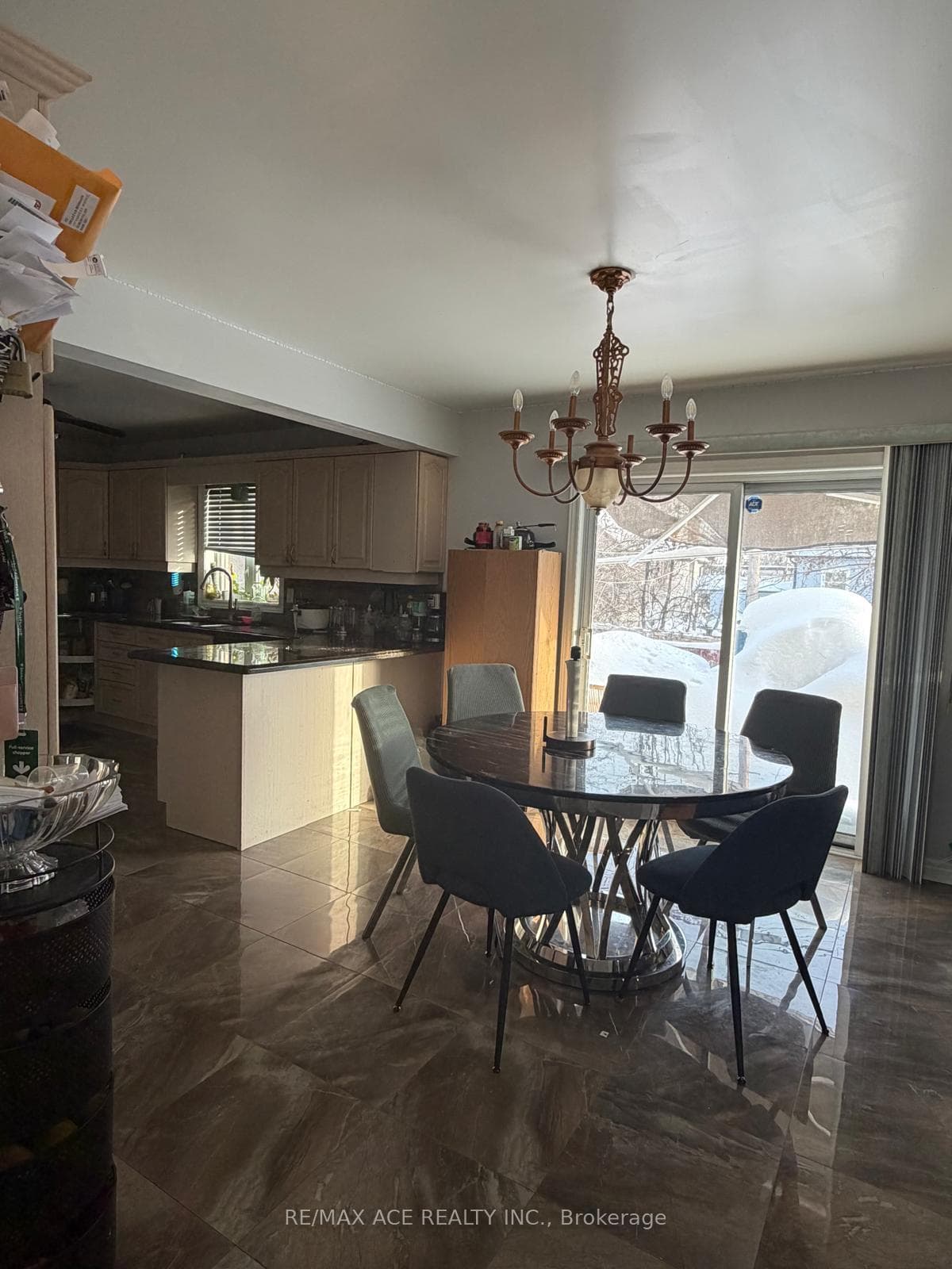 137 Yardley Avenue photo 11