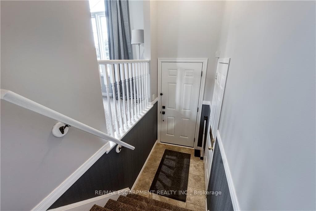 4 FOXMEADOW Drive photo 4