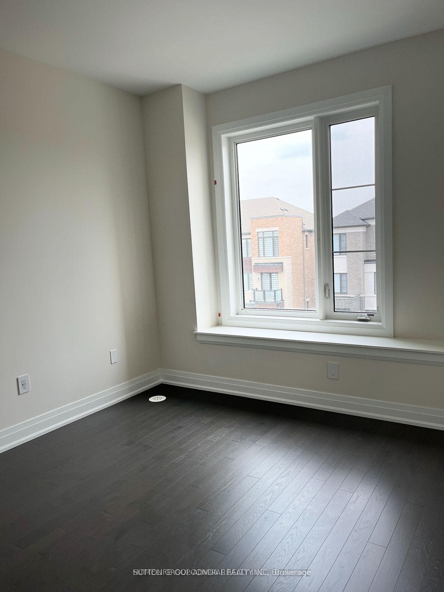 218 Vermont Avenue photo 8