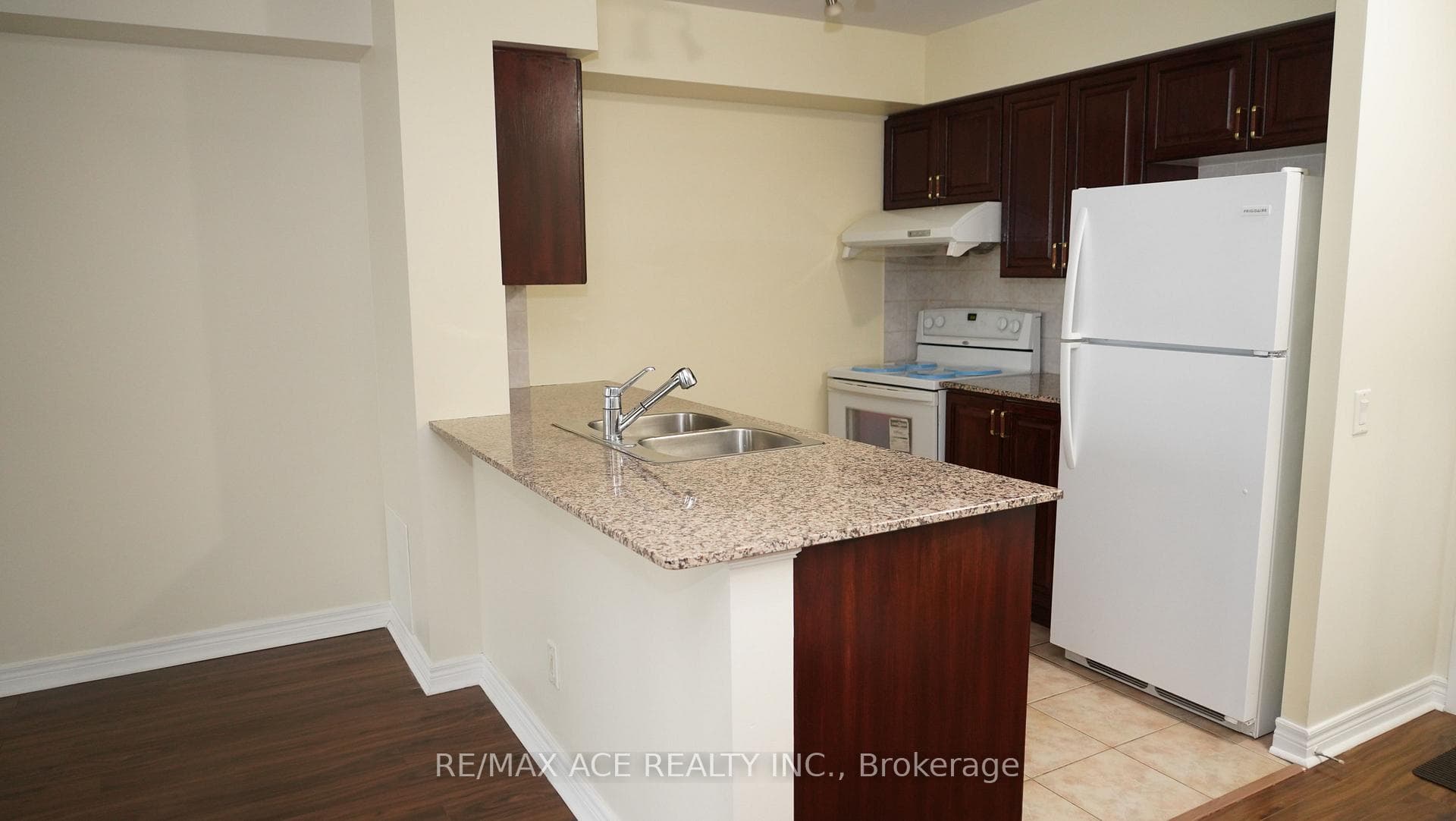 83 Borough Drive Unit 803 photo 7