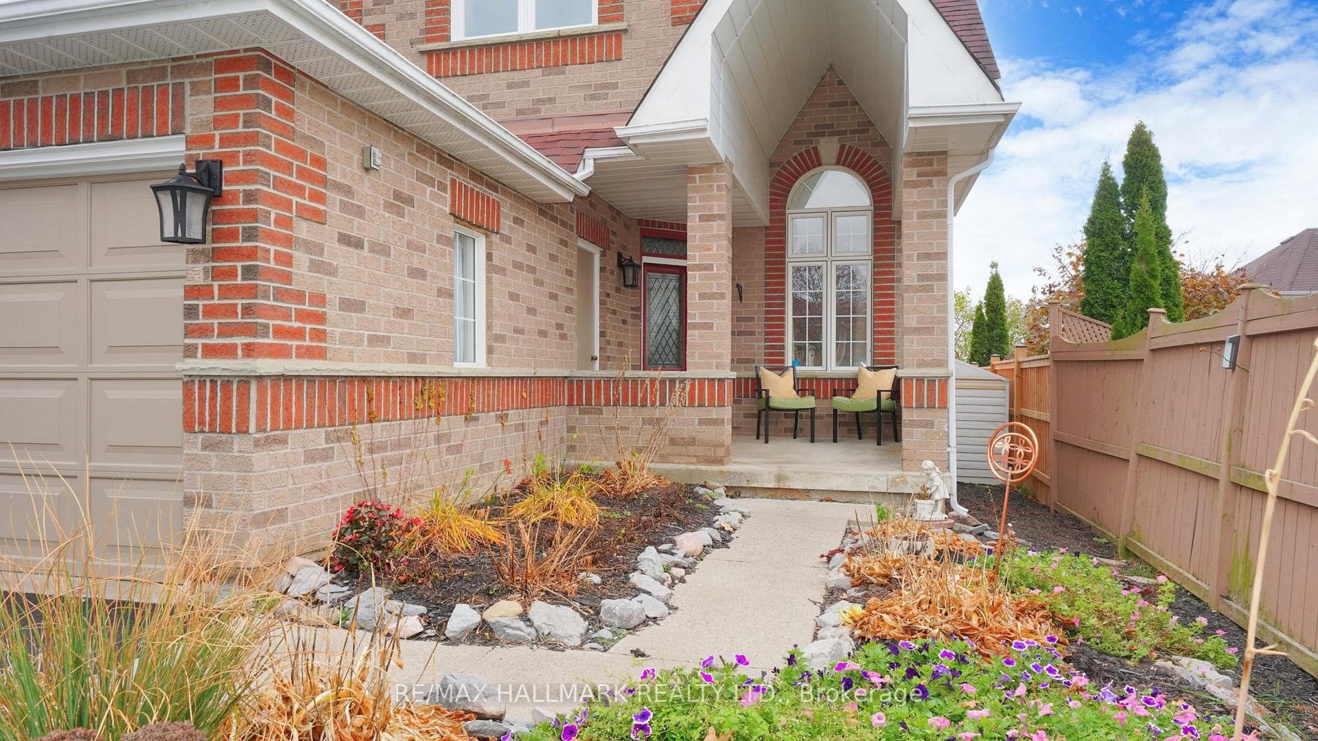 1035 Beatrice Street photo 3