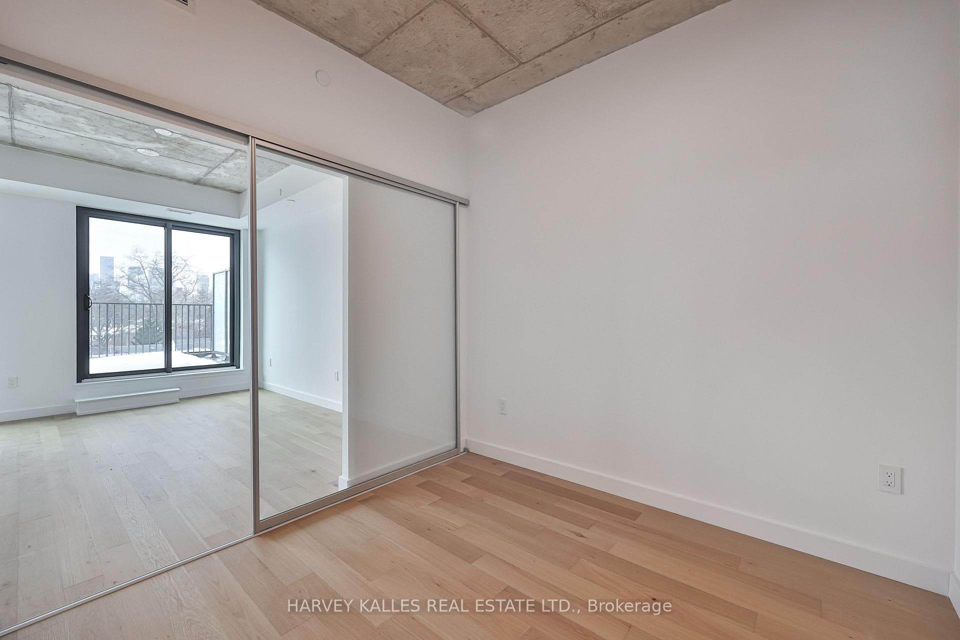 1720 Bayview Avenue Unit 614 photo 19