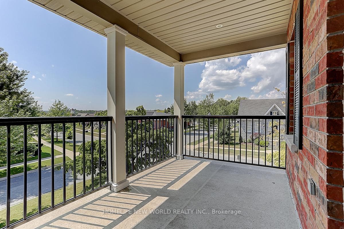 883 Carlisle Street photo 19