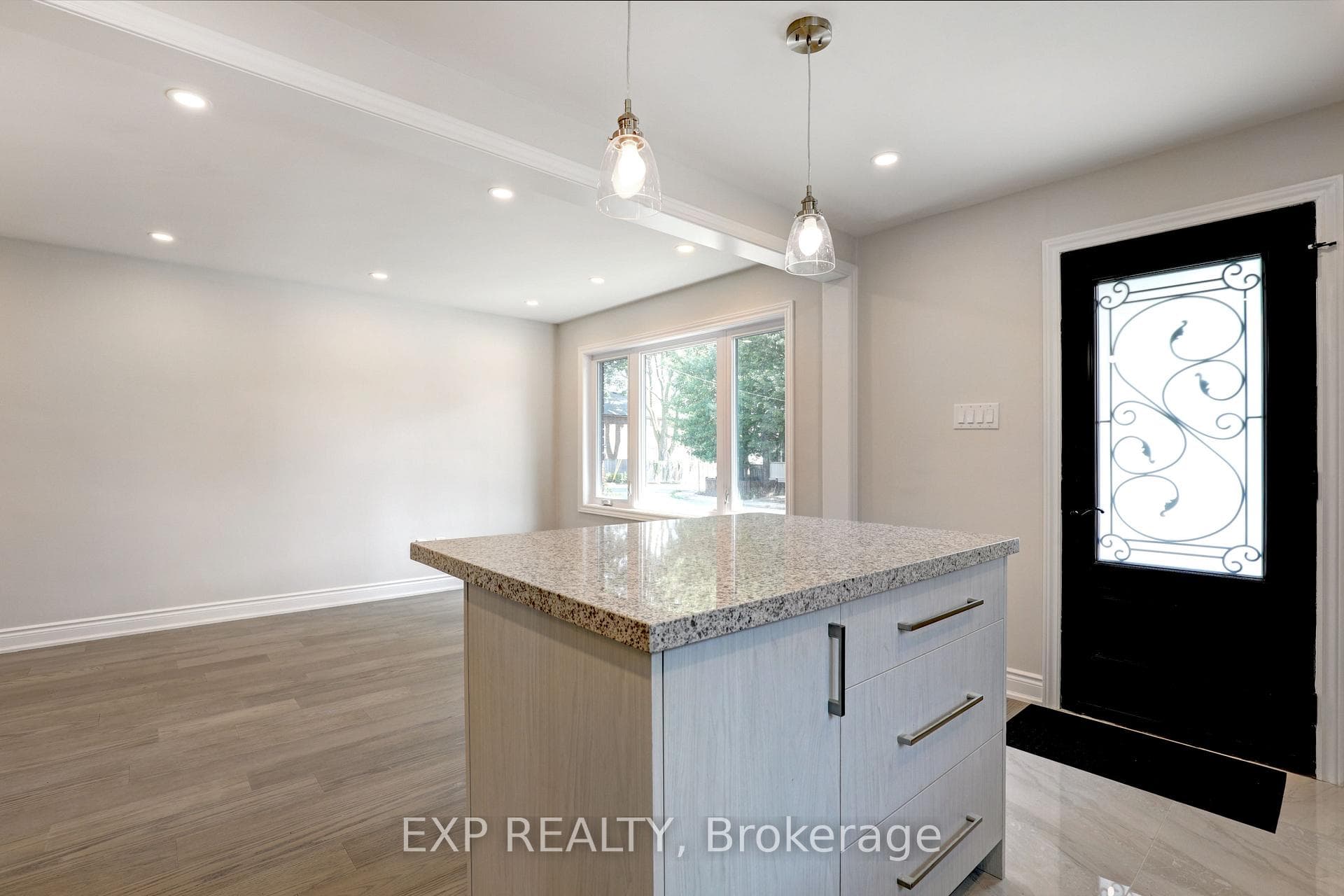 432 Mortimer Avenue Unit Main photo 12