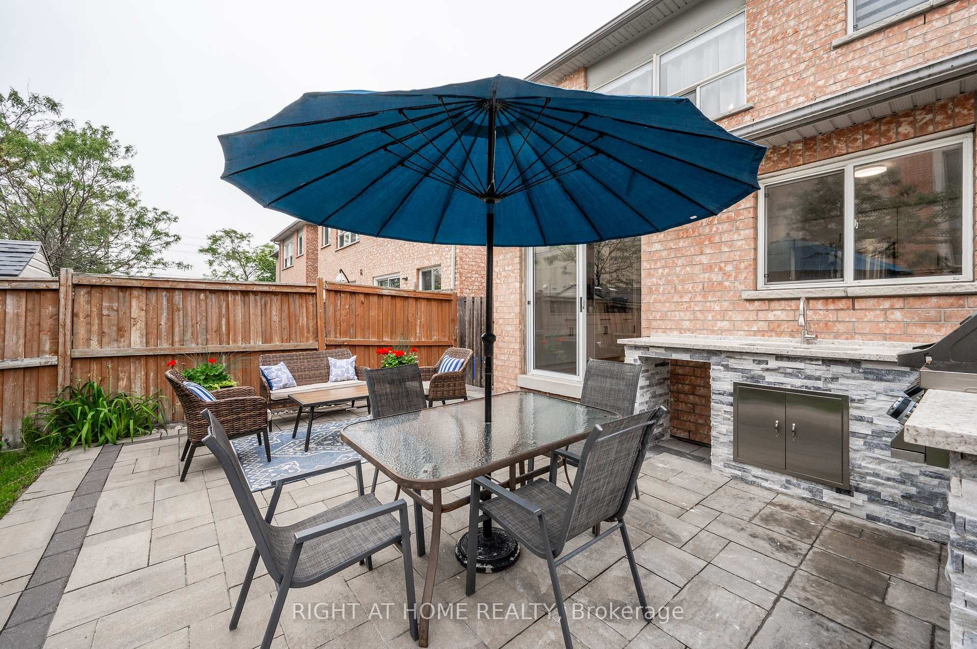 81 Ronan Crescent photo 38
