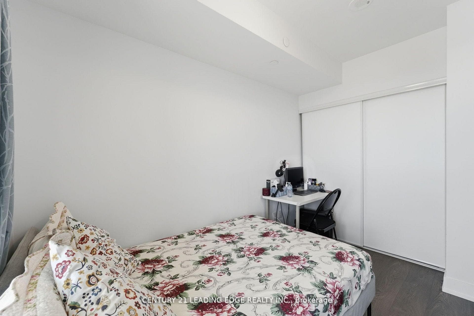 2550 Simcoe Street Unit 2516 photo 11