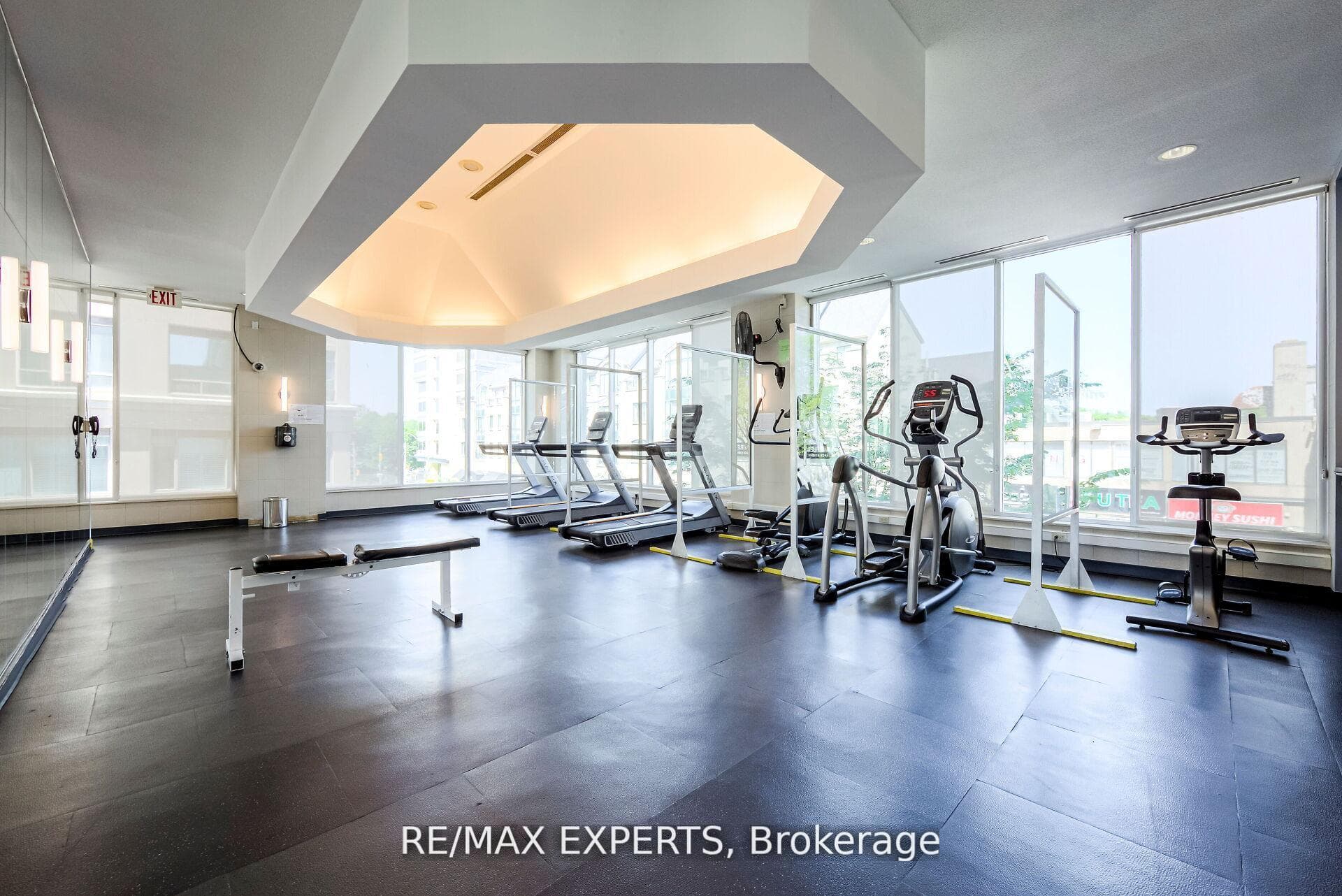 942 Yonge Street Unit 1006 photo 36