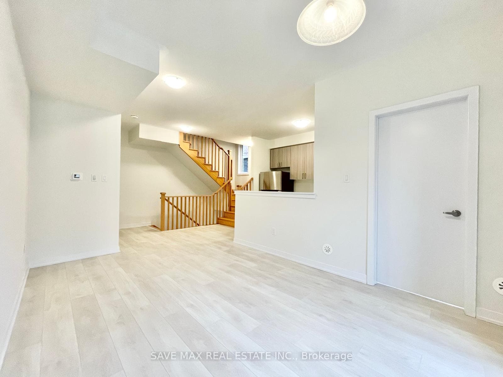 1856 Notion Road Unit 1402 photo 6