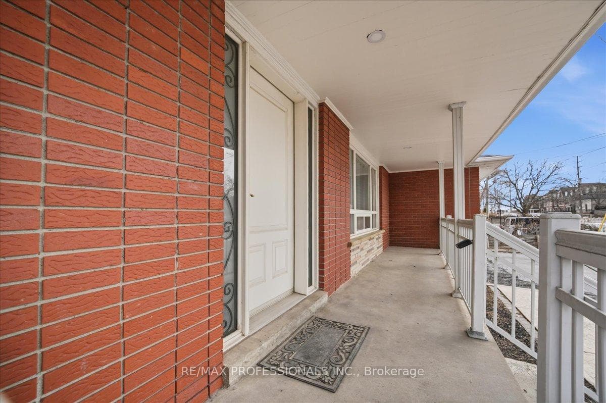 9611 Keele Street Unit A photo 6