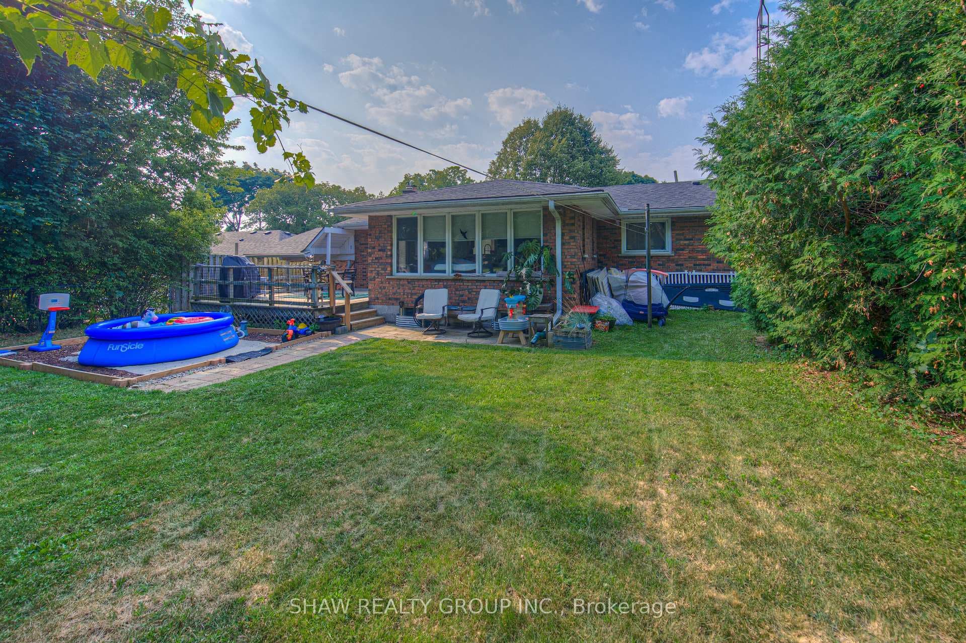 95 Silver Street photo 42