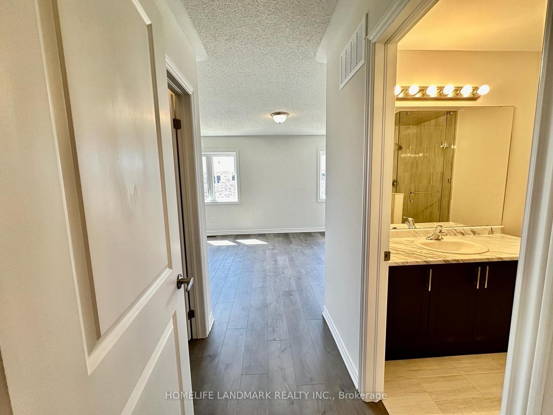 10 Sapphire Way photo 22