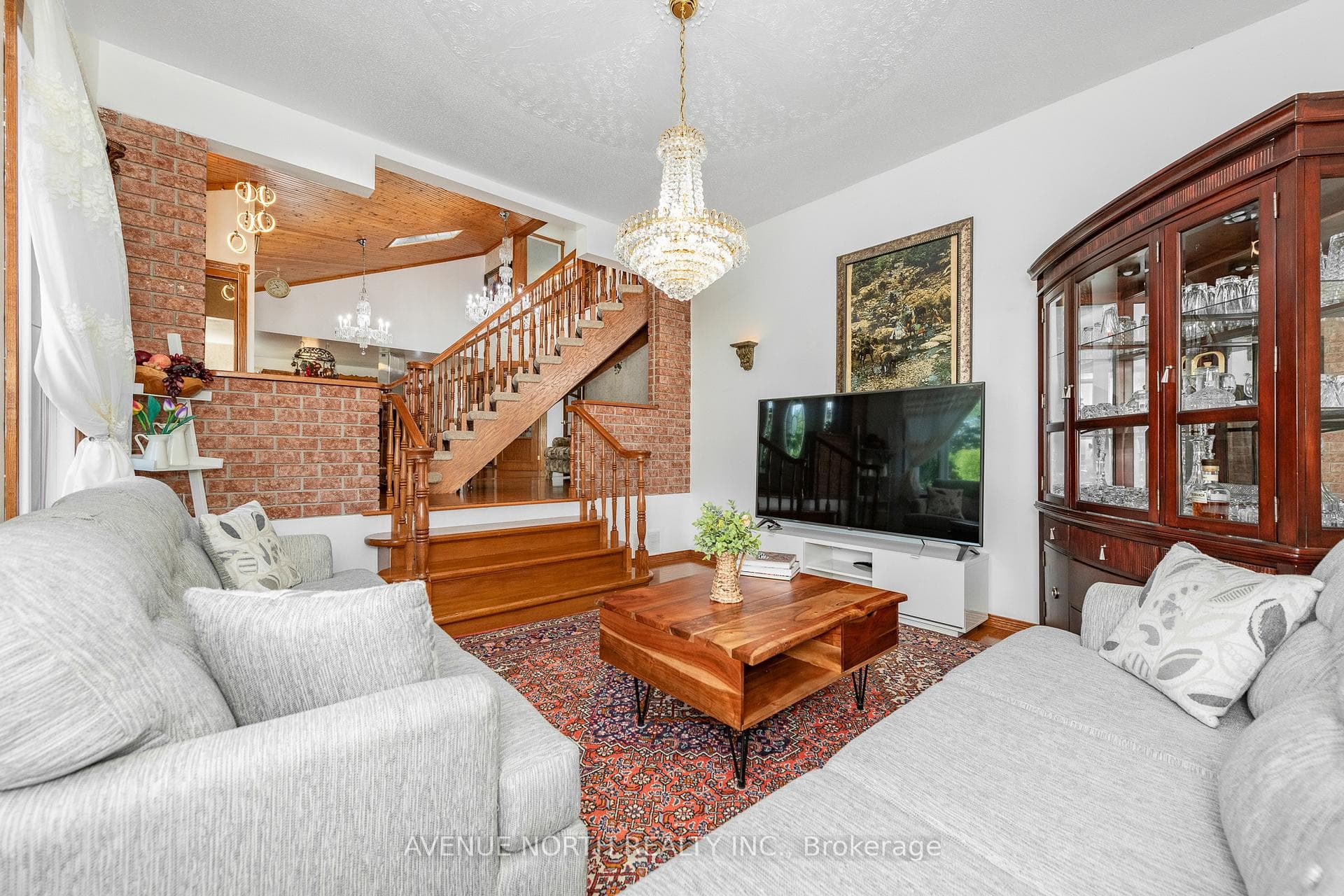 2310 RUSSLAND Road photo 10