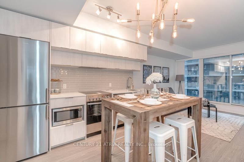181 Dundas Street Unit 1503 photo 3