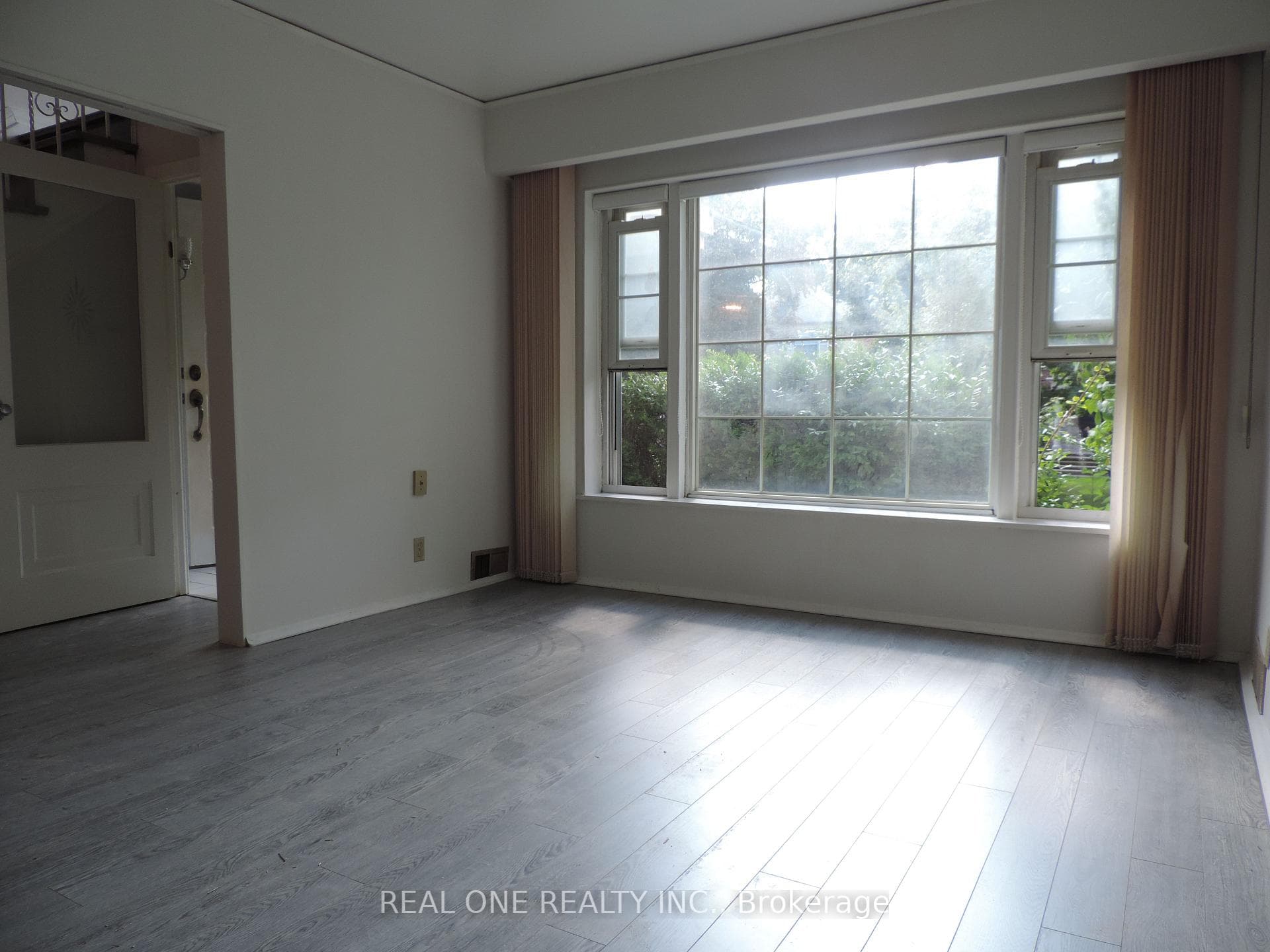 616 Briar Hill Avenue photo 6