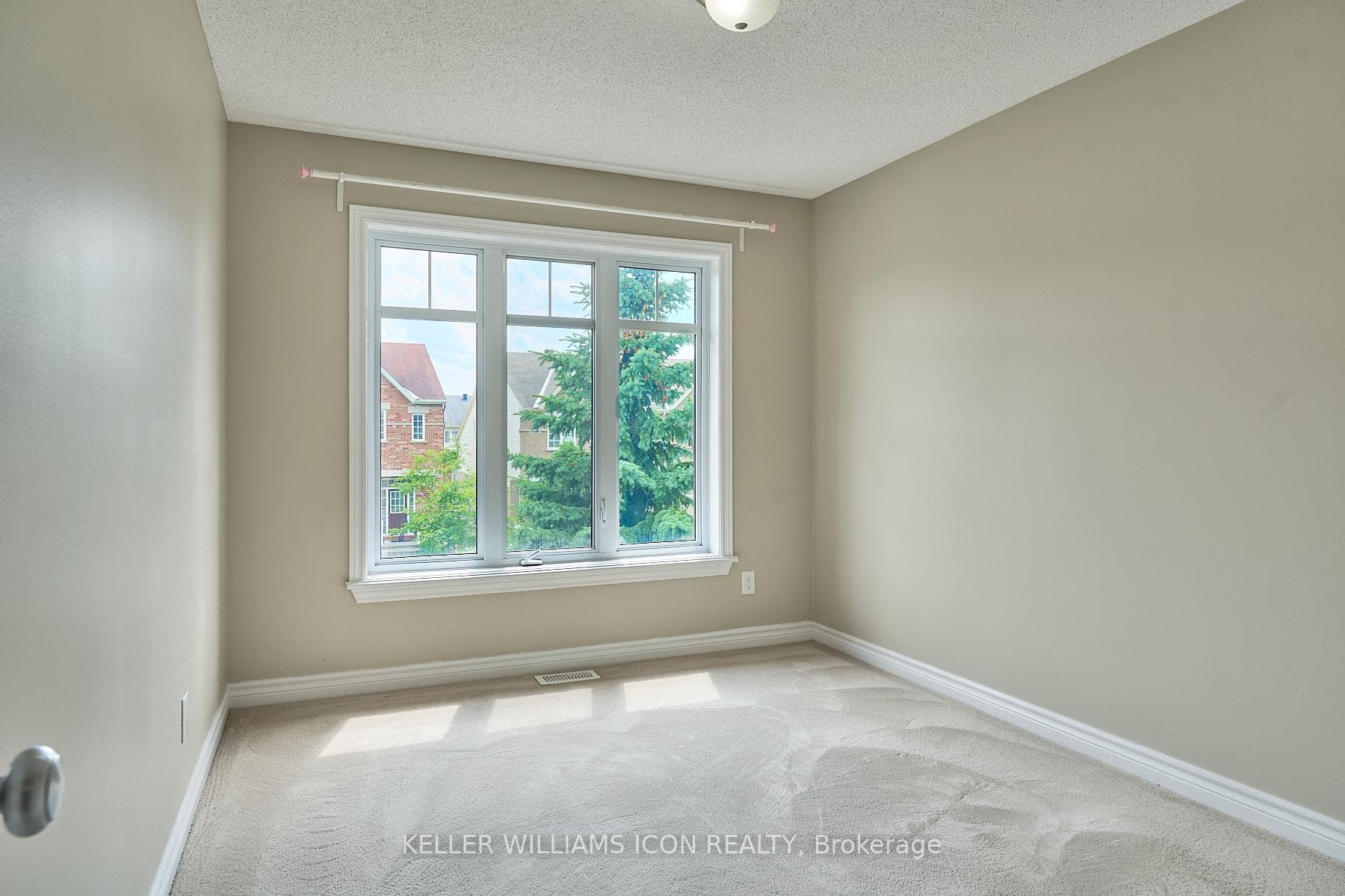 571 Remnor Avenue photo 30