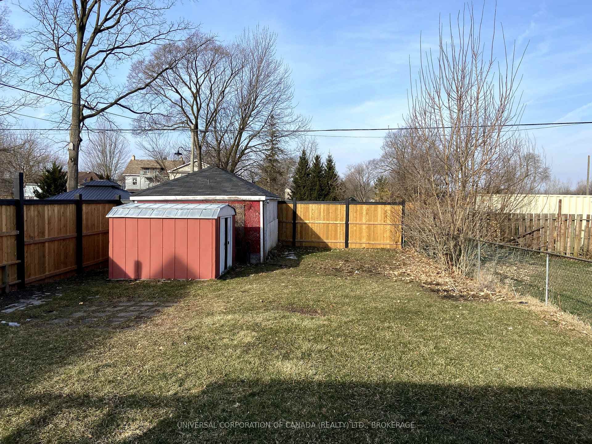 98 Flora Street photo 14