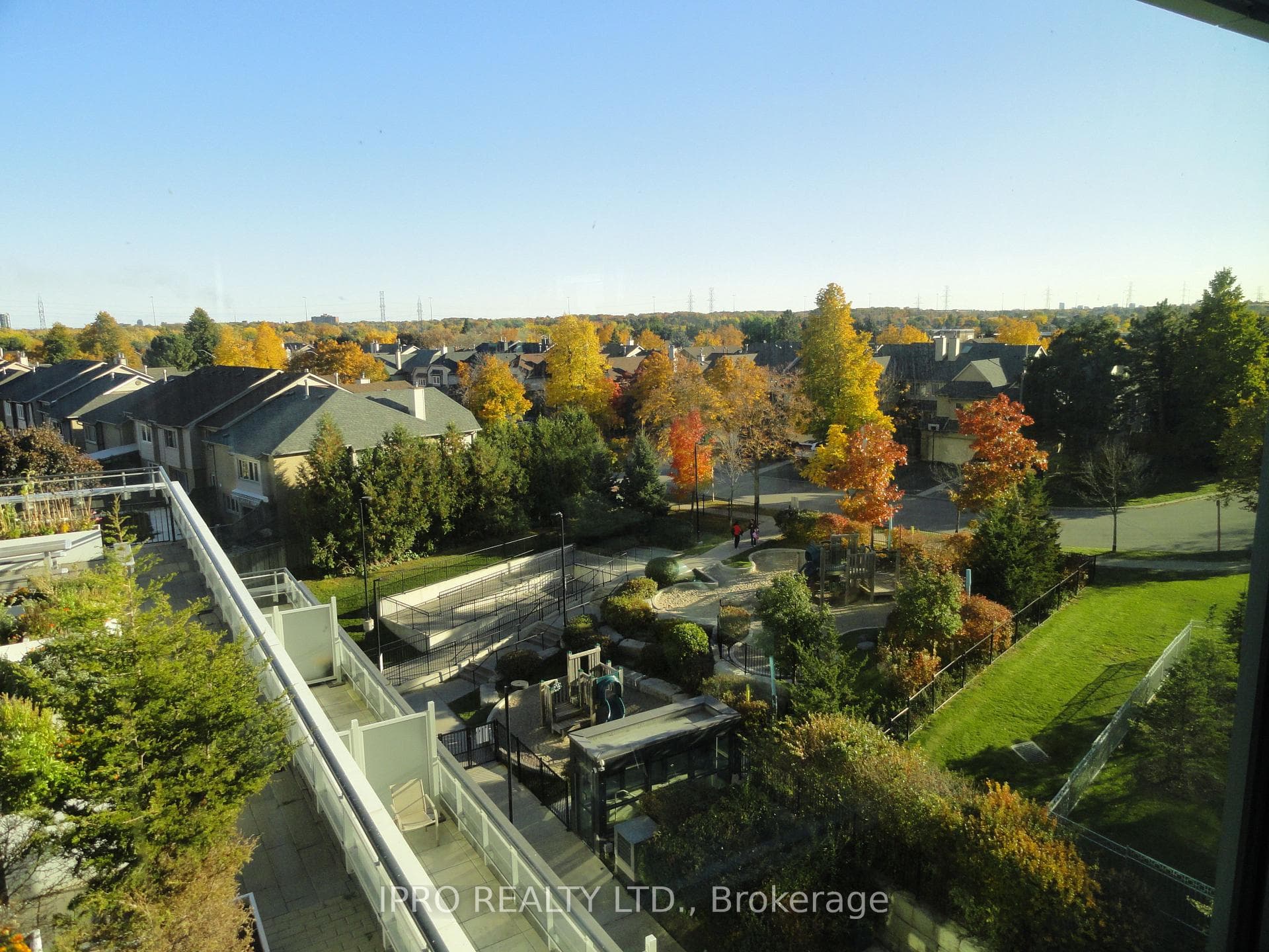 2560 Eglinton Avenue Unit 501 photo 23