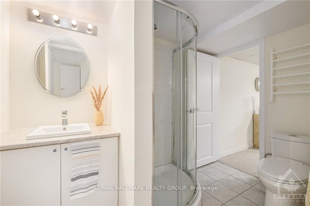 2034 SAUNDERSON Drive photo 25