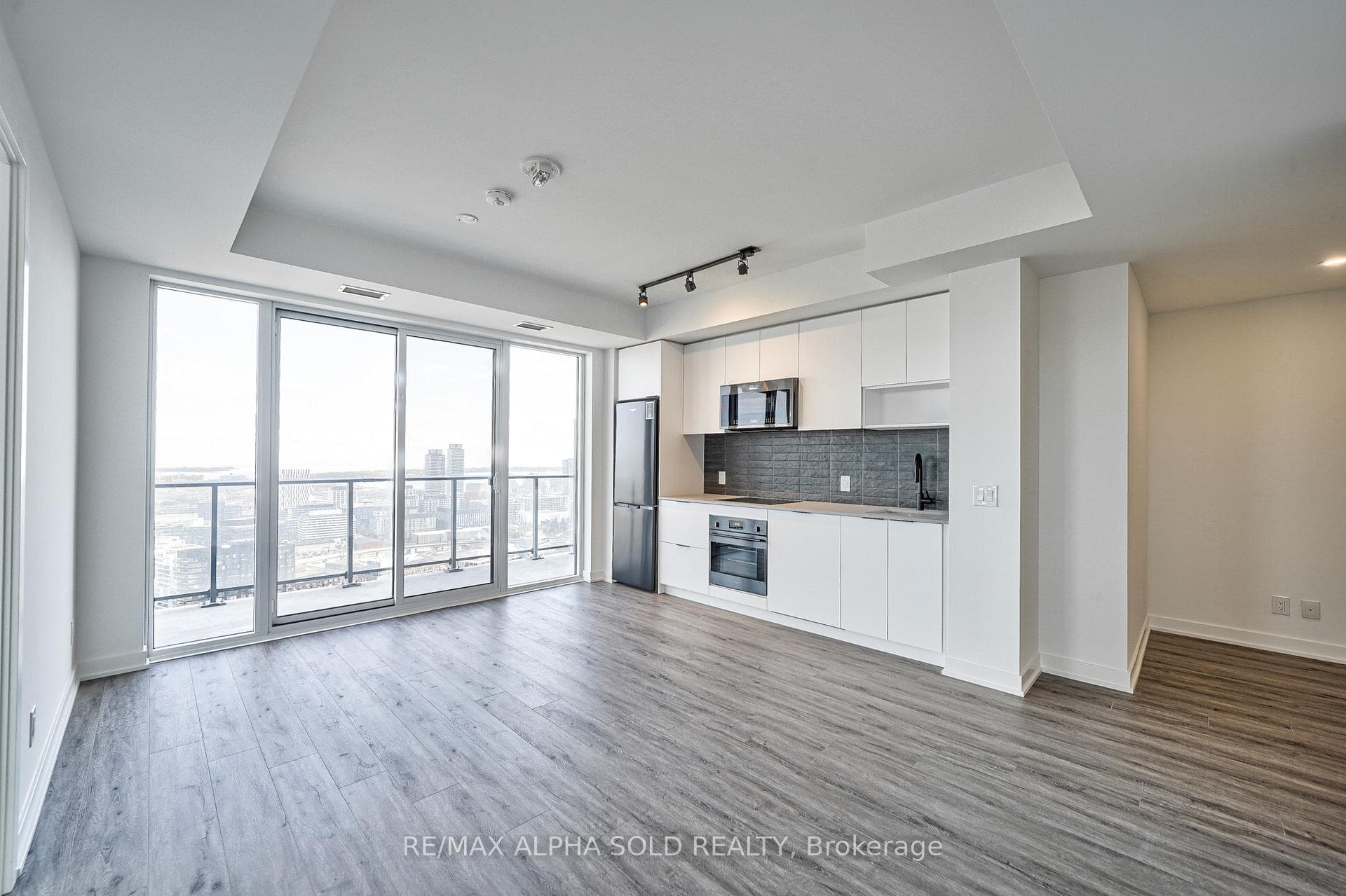 5 Defries Street Unit 3402 photo 13