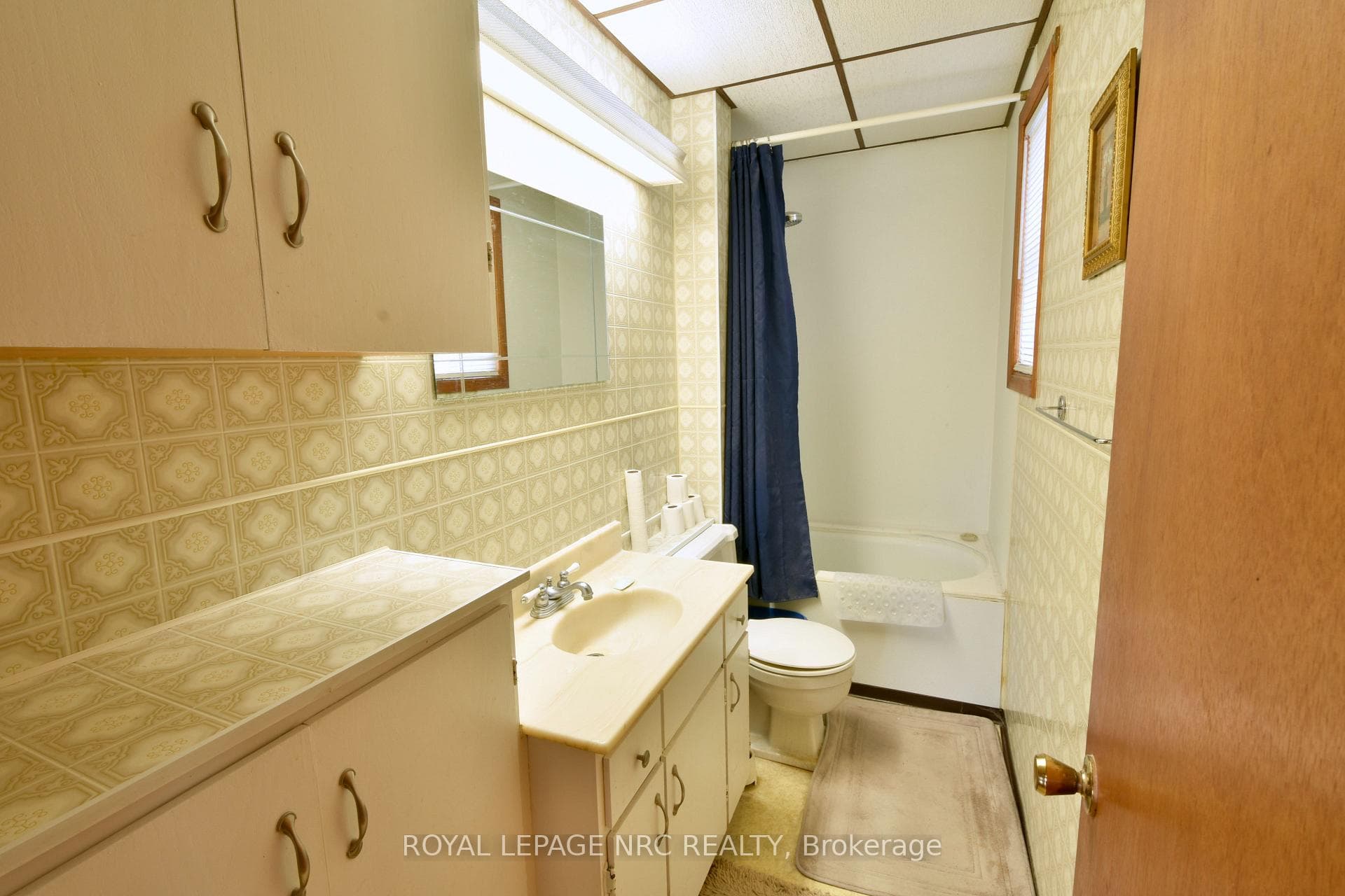 228 Courtwright Street photo 20