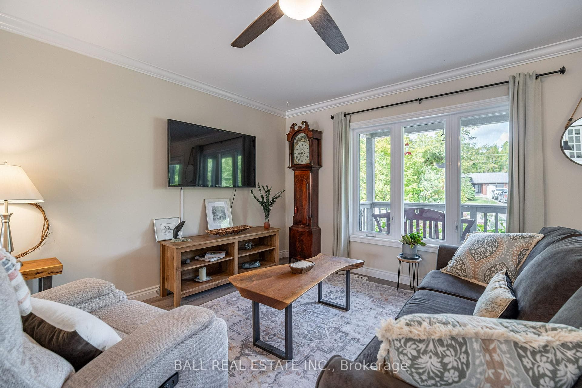 47 Sumcot Drive photo 6