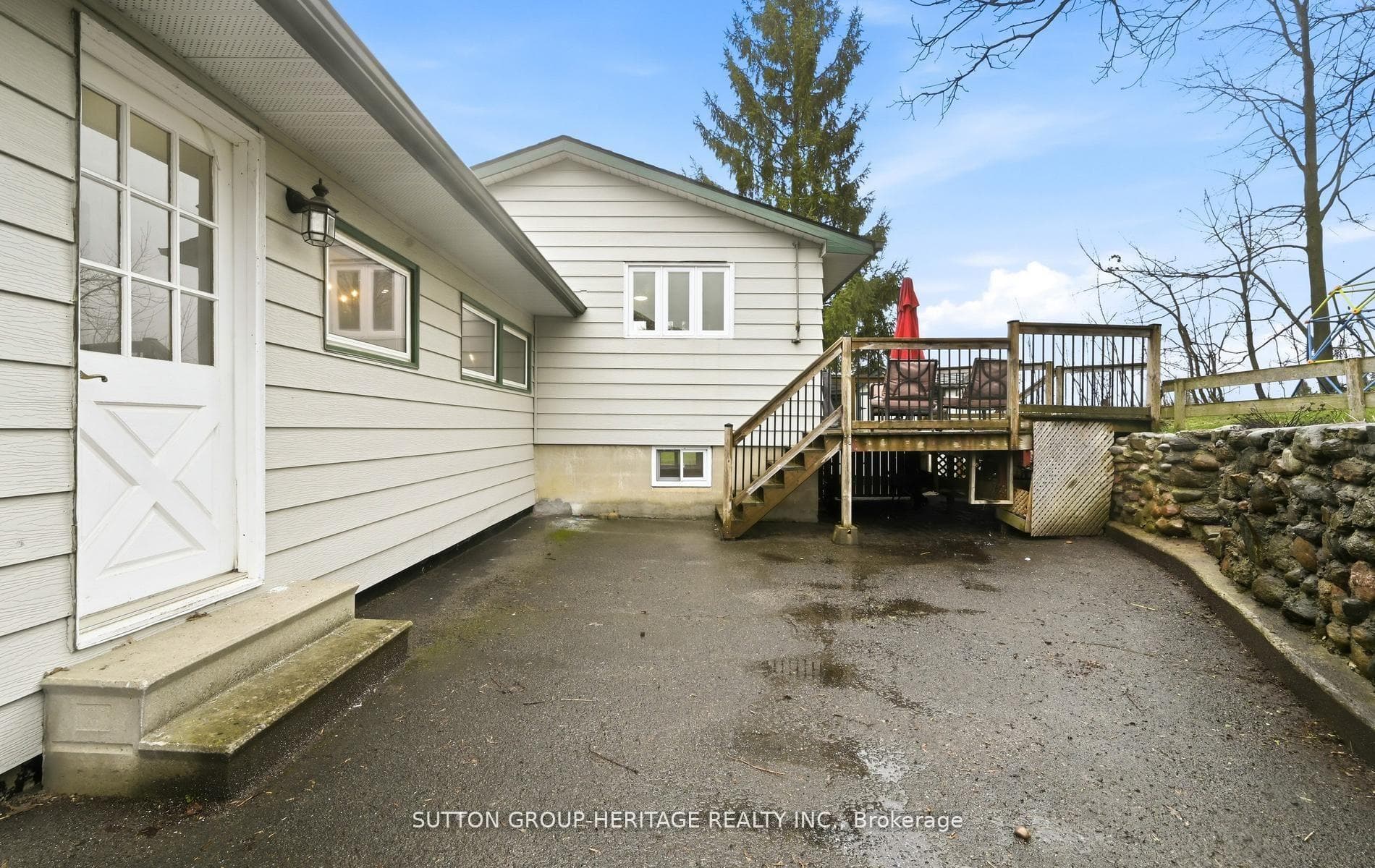 15297 Old Simcoe Road photo 32