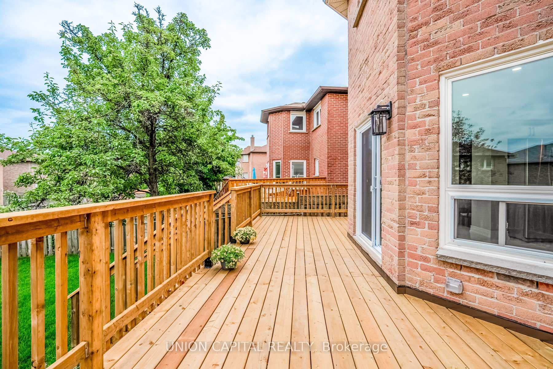 4563 Guildwood Way photo 35