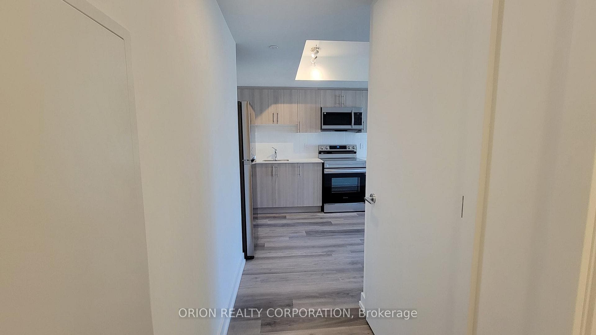 556 Marlee Avenue Unit 326 photo 10