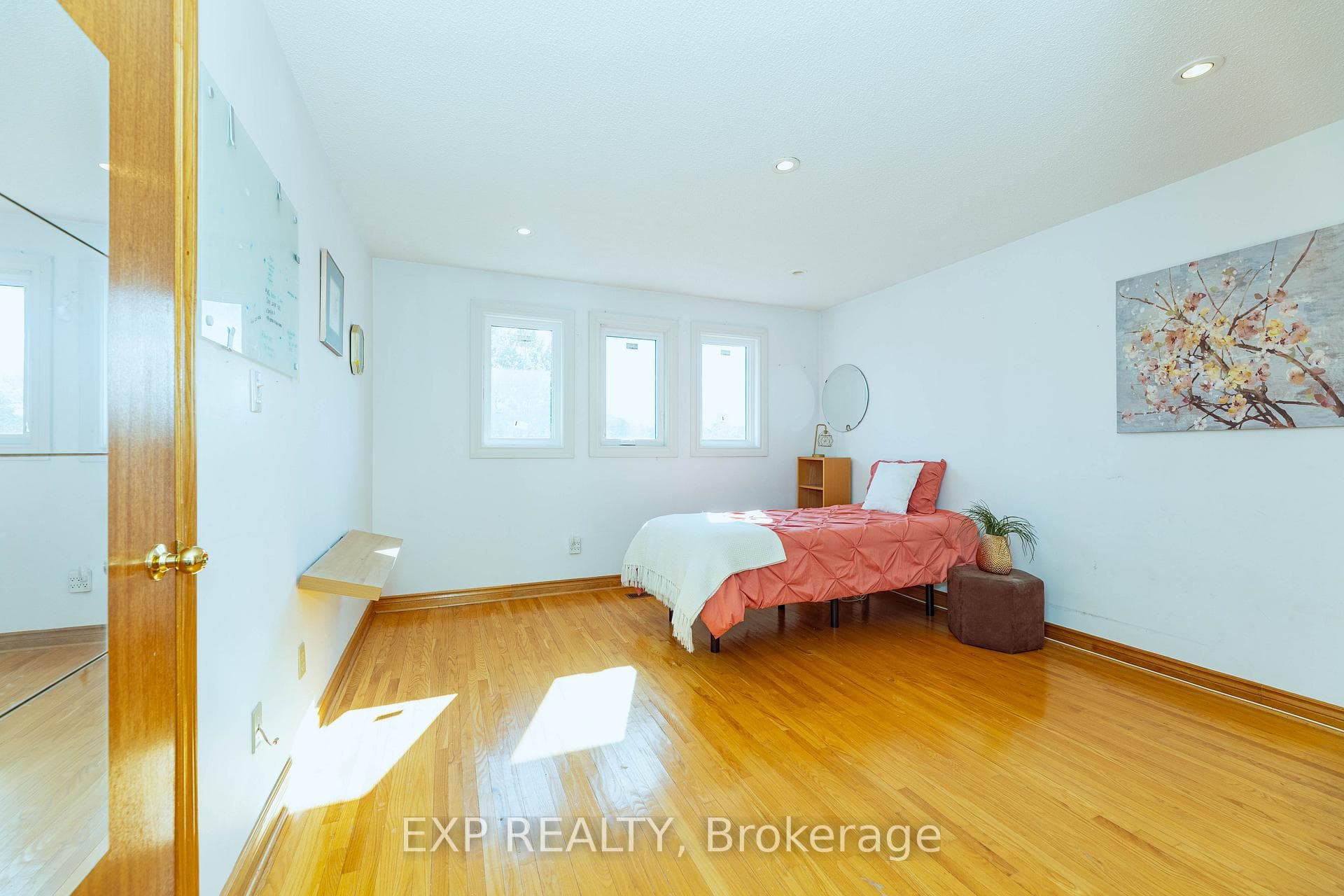 3 Emmeline Crescent photo 31