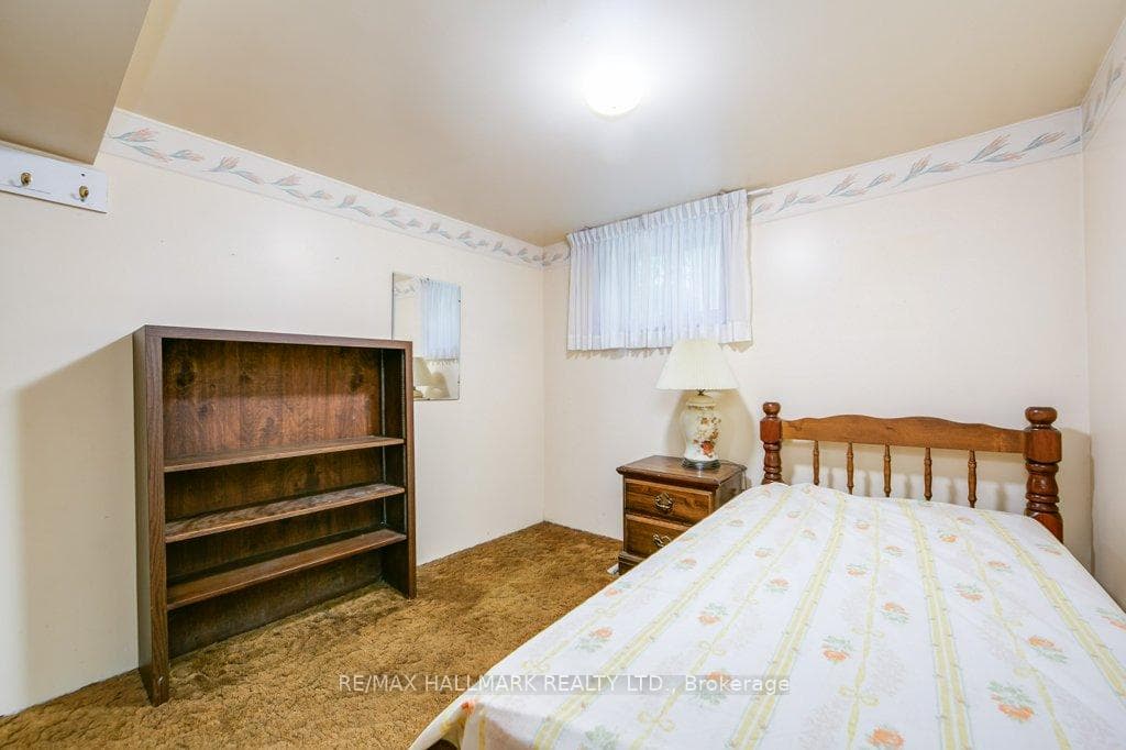Bedroom (Lower Level)