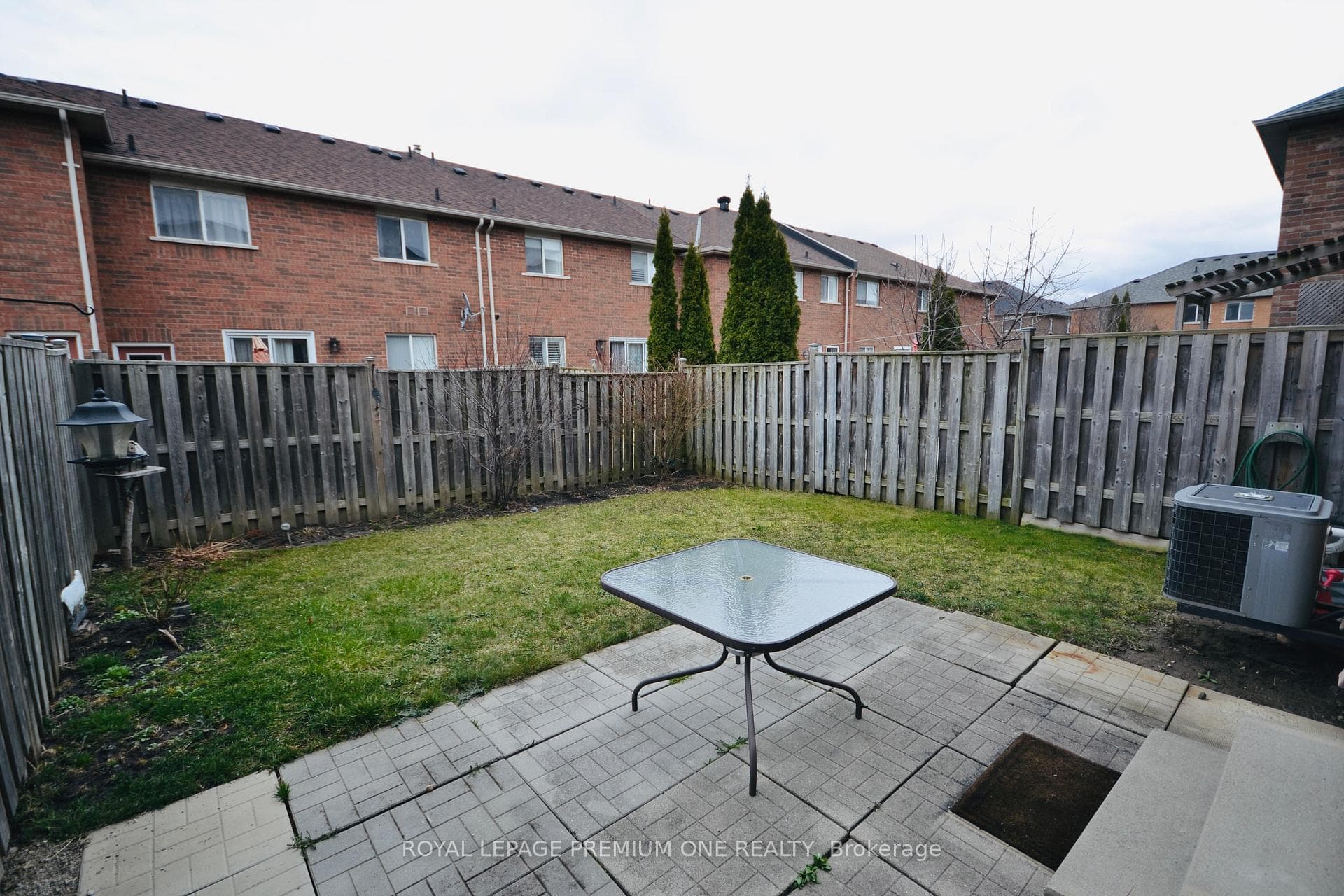 19 Montreaux Crescent photo 25