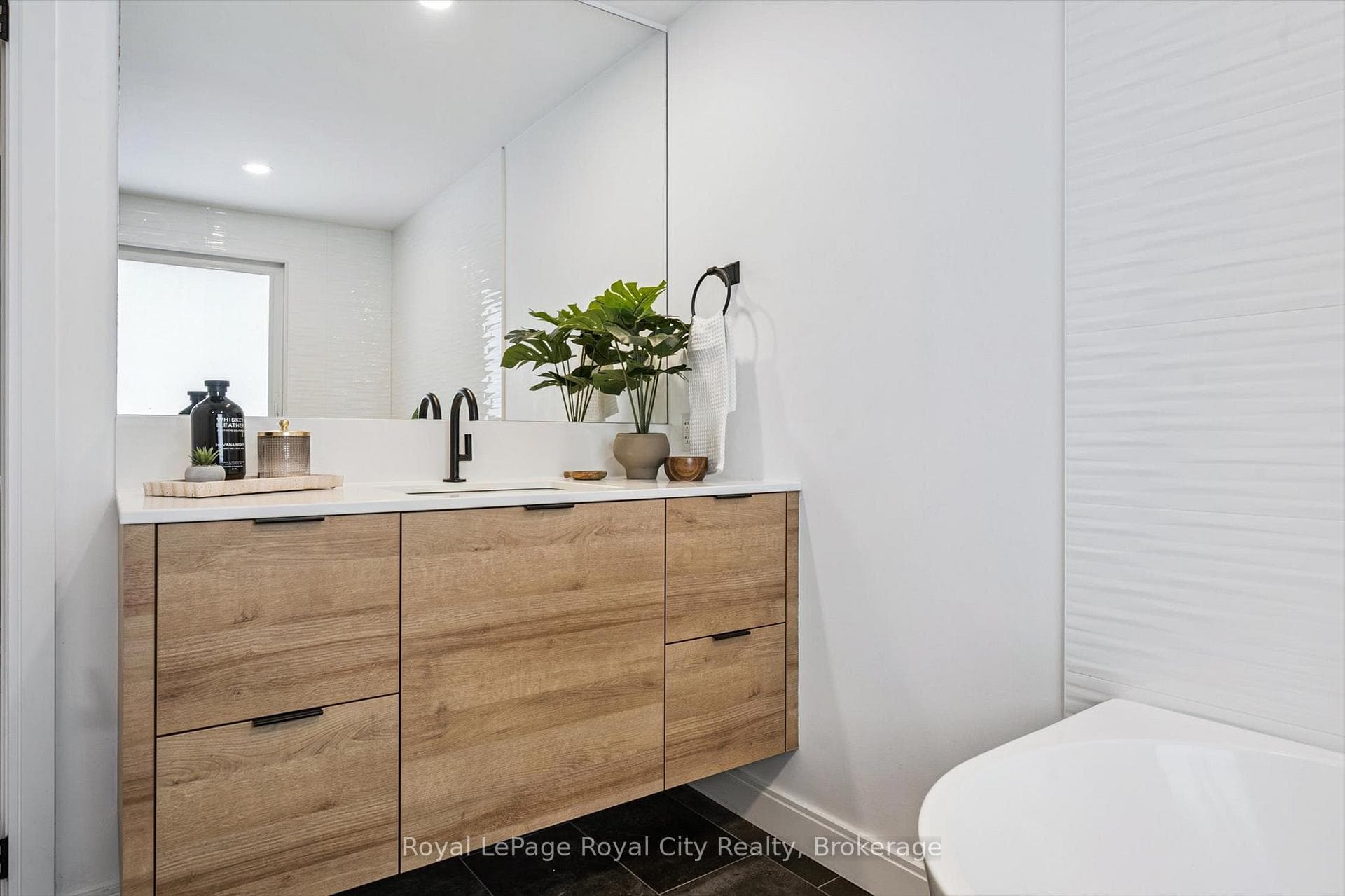 Primary Ensuite