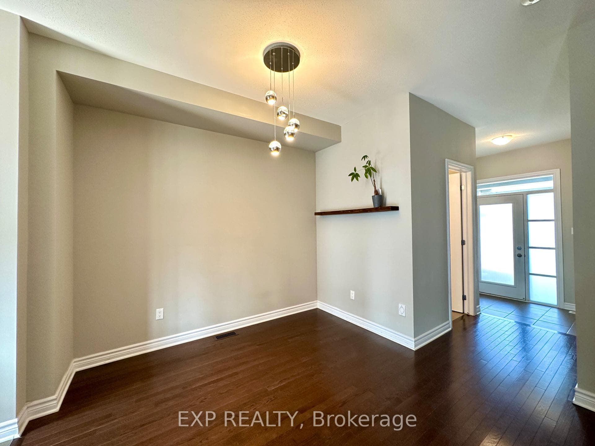 2470 Waterlilly Way photo 2