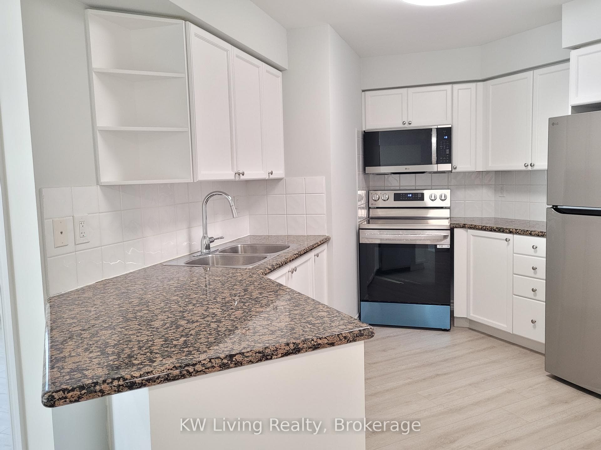 3888 Duke Of York Boulevard Unit 924 photo 14