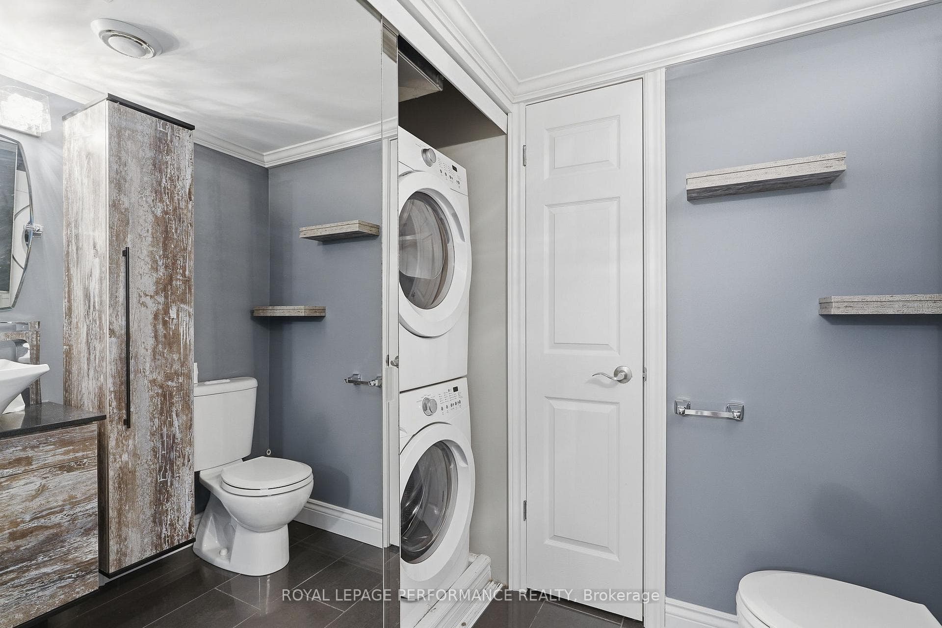 285 Titanium Private Unit B photo 17