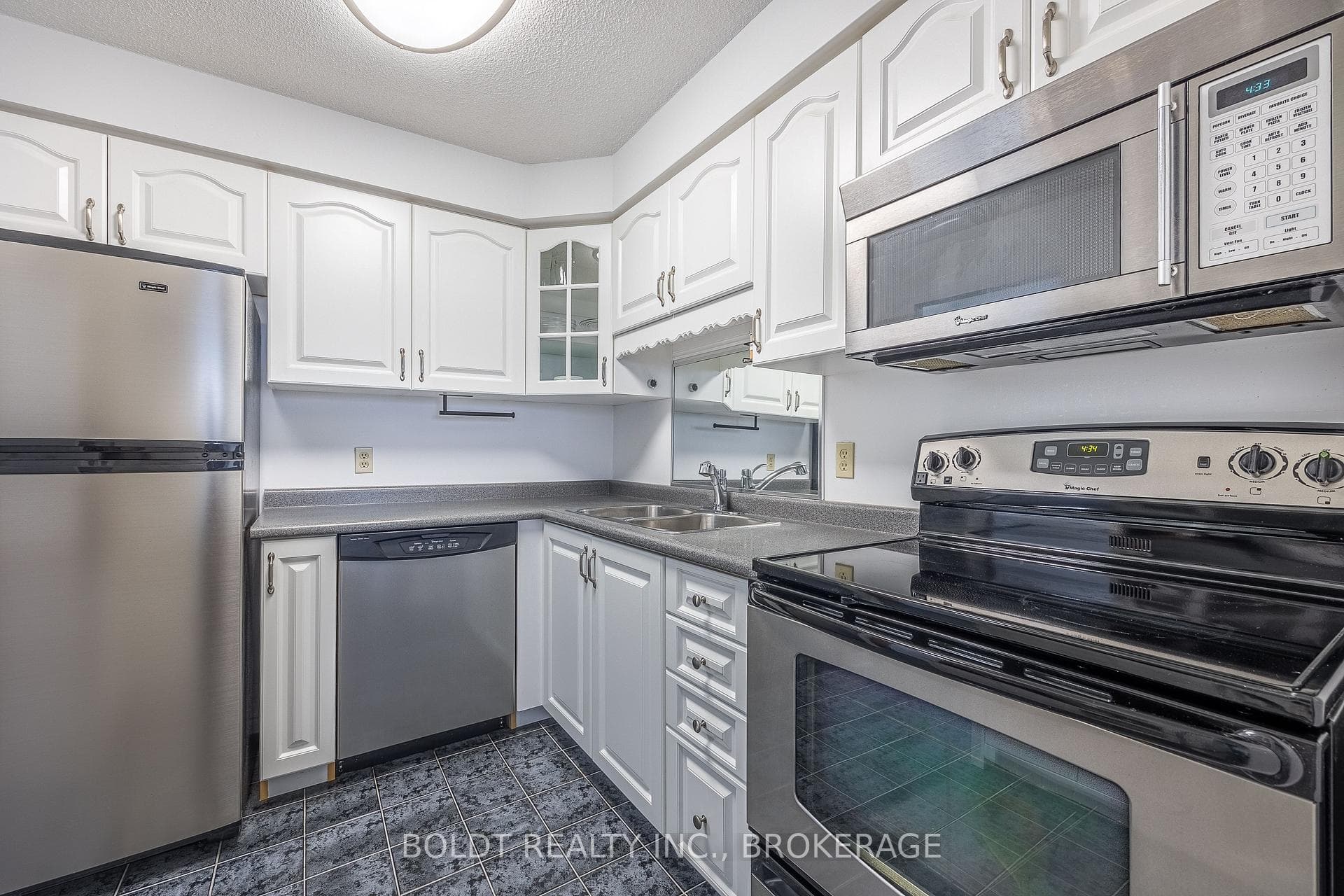 81 Scott Street Unit 812 photo 12