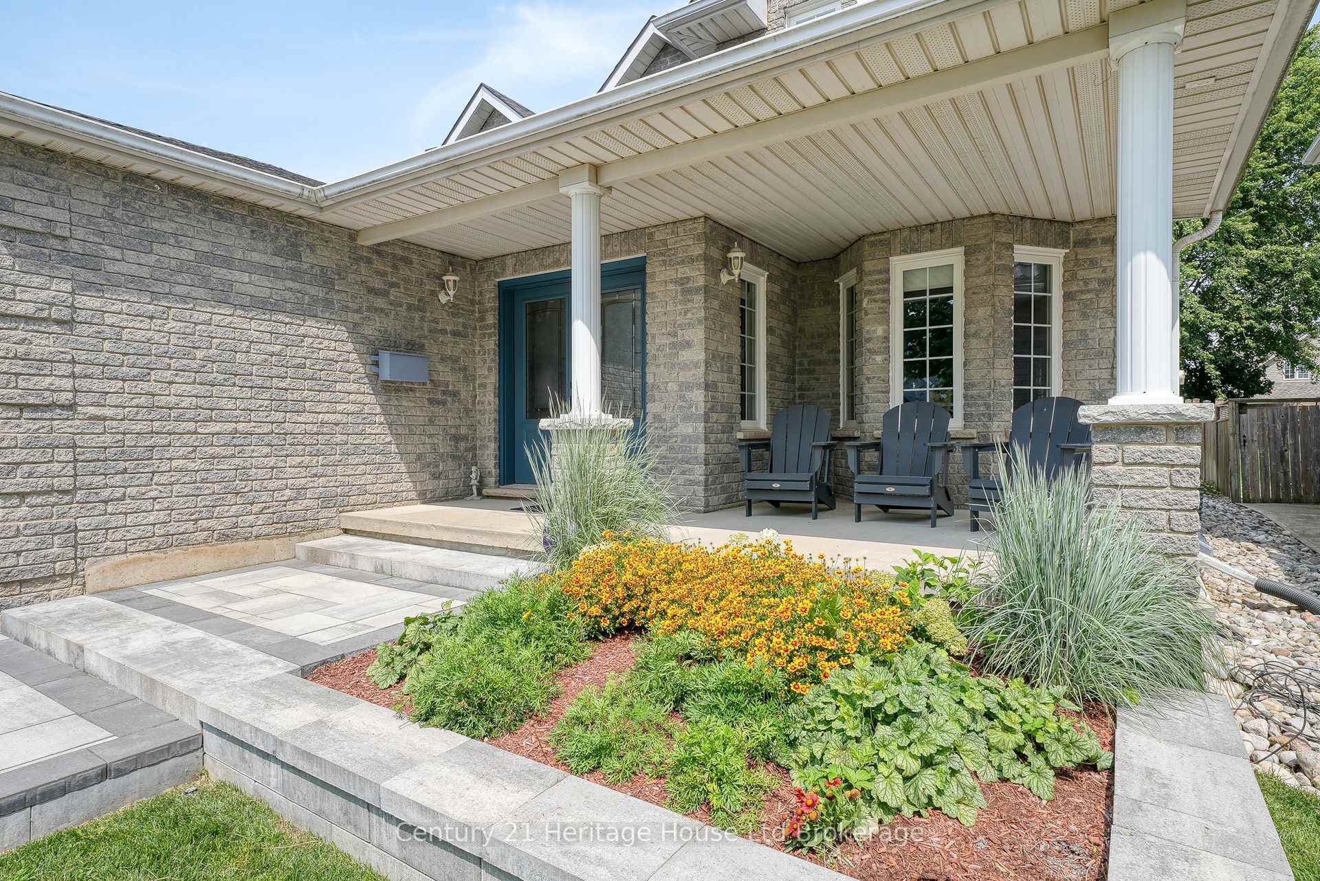 479 Ontario Street photo 3