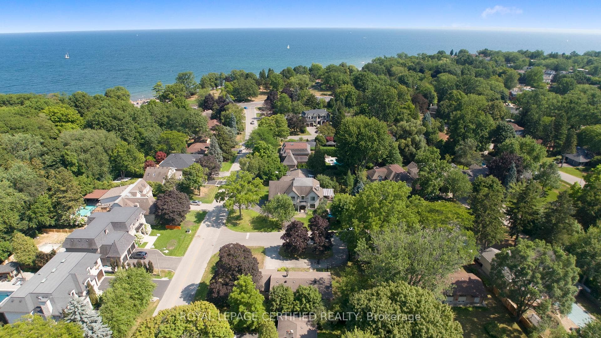 122 Selgrove Crescent photo 26