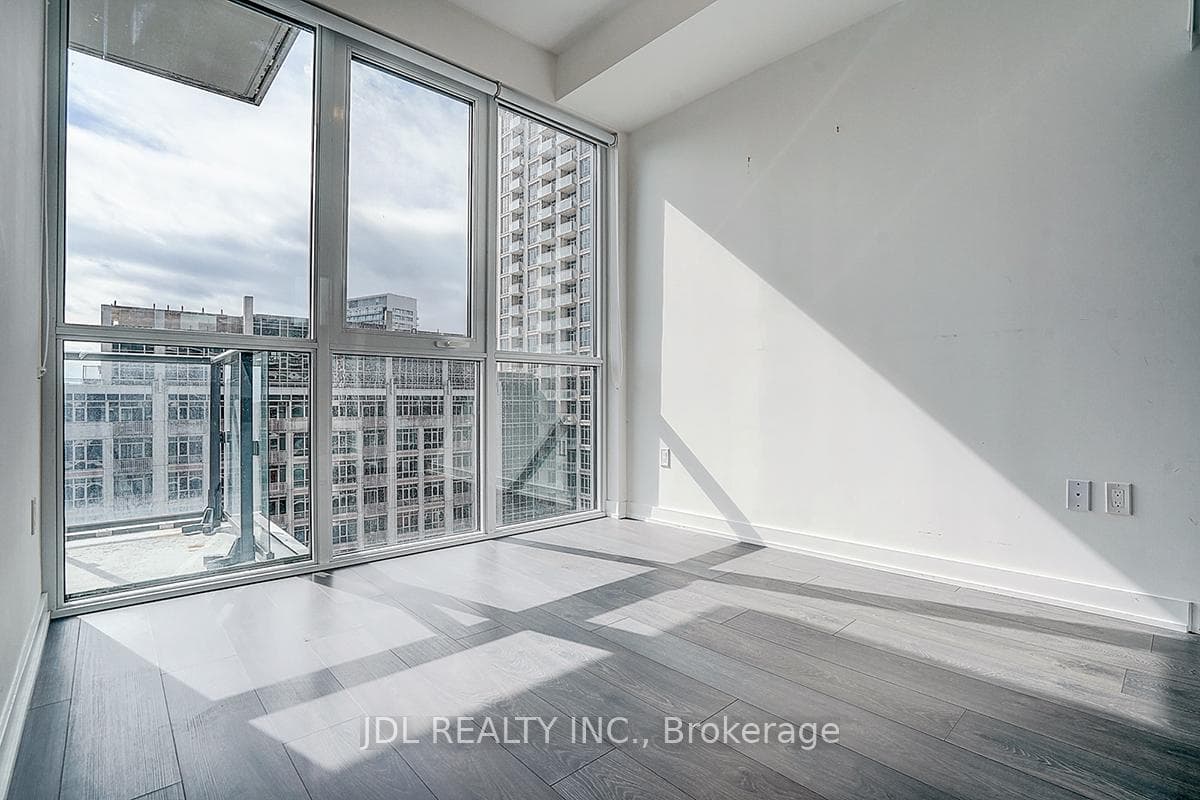 38 Iannuzzi Street Unit 1110 photo 24