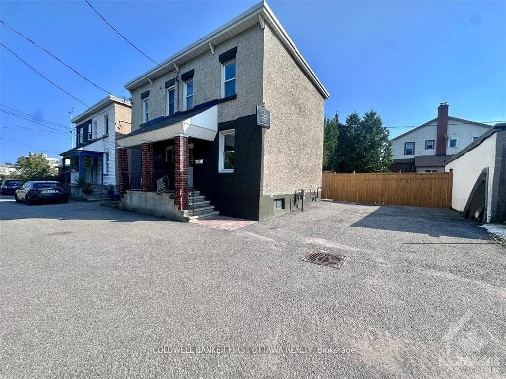 315 ARTHUR Lane photo 2