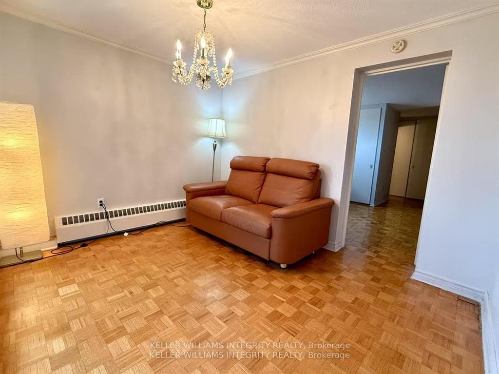 1356 Meadowlands Drive Unit 305 photo 11